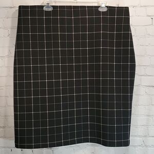 Evri plus size 1X black and white pencil skirt